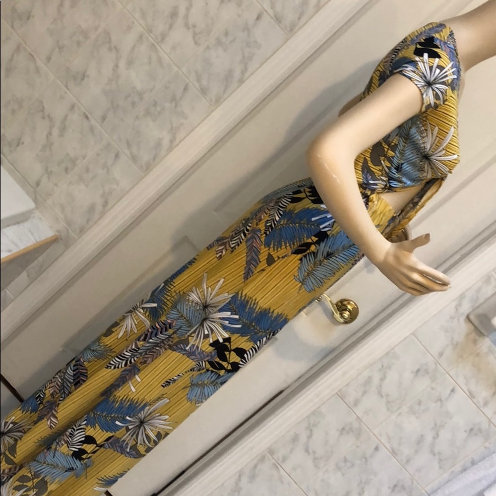 MUSTARD WITH LEAVES PRINT DRESS - Picture 6 of 9